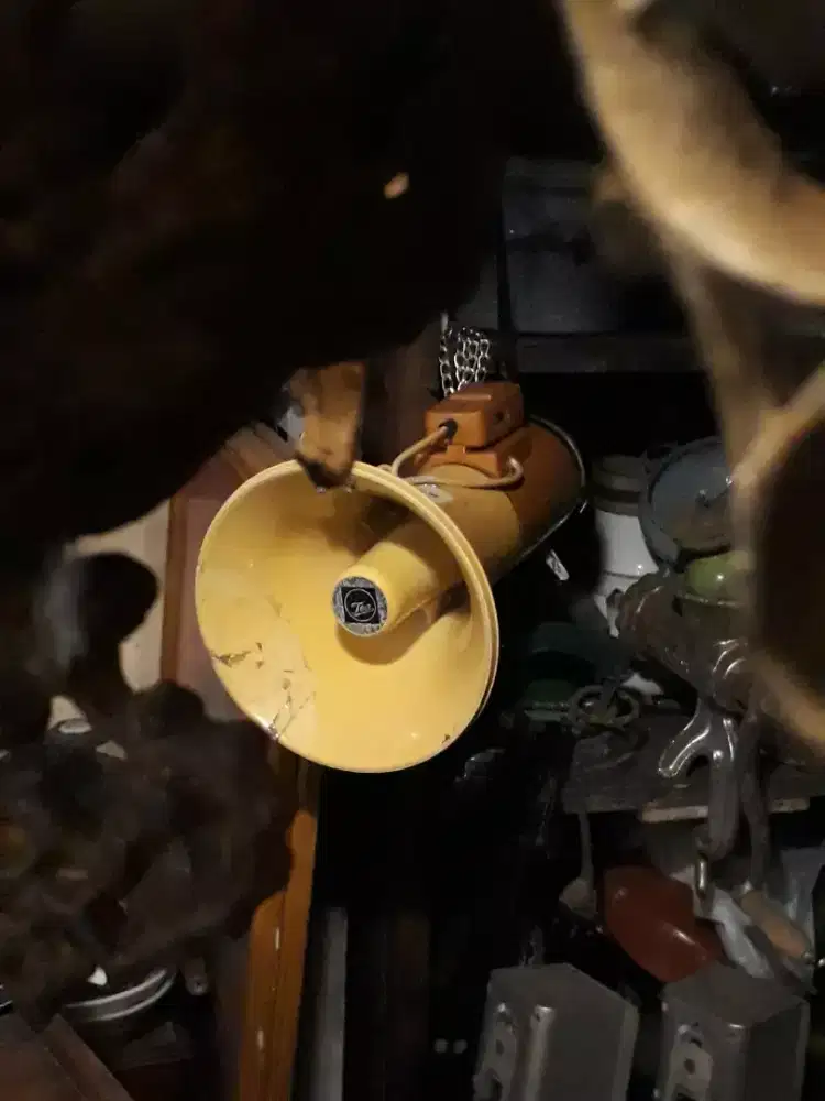 Dekorasi Megaphone jadul