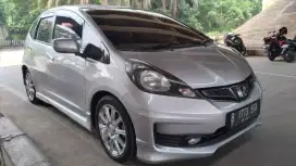 rentcar rental sewa mobil matic termurah jakarta depok lepas kunci