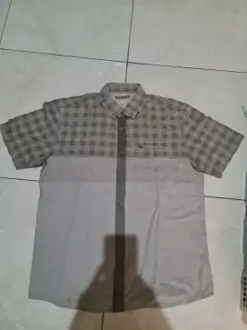 Kemeja lingkar dada +/- 112 cm