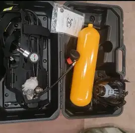 Breathing Apparatus ( Alat bantu pernafasan )