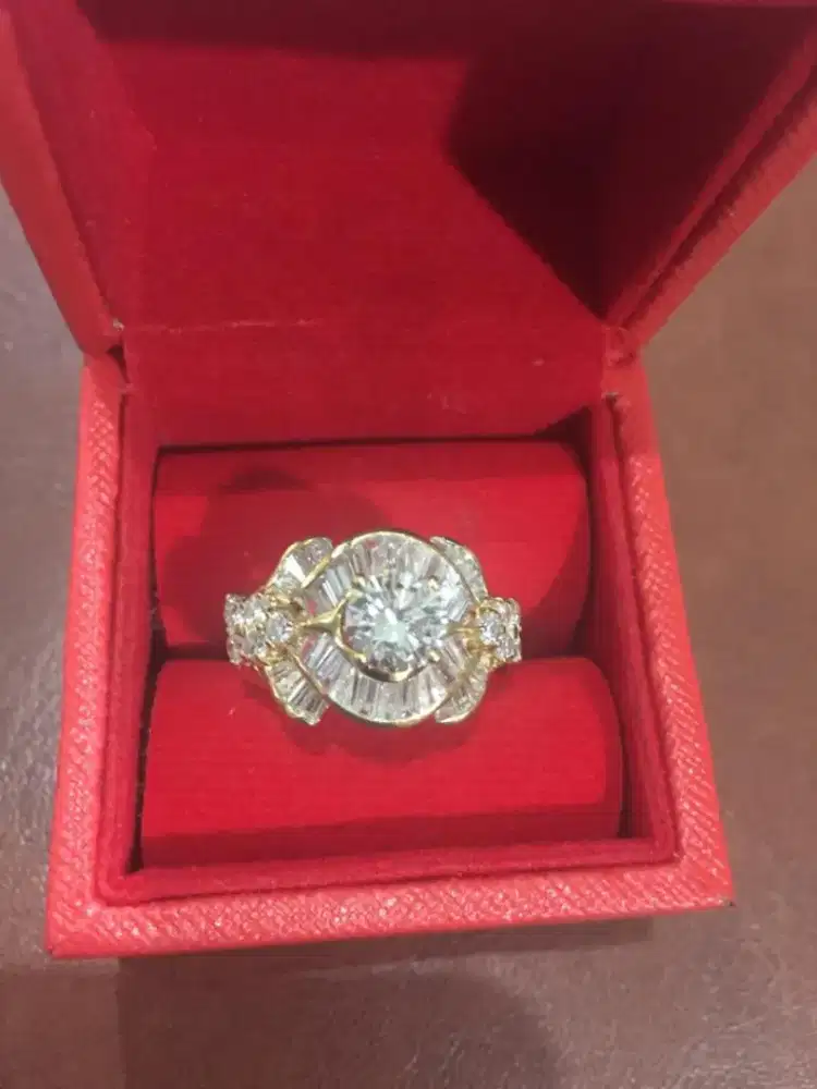 Terima jual-beli emas dan berlian dg harga tinggi