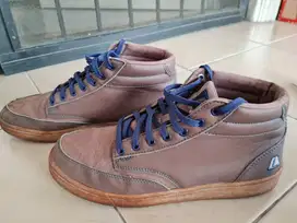 Sepatu League Modis buat Hangout