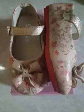 Dijual sepatu pesta