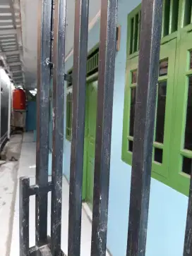 kontrakan 1 kamar tidur kamar mandi dapur .sisa 1 kosong'bebas banjir