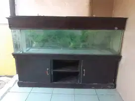 AQUARIUM/AKUARIUM TERISI AIR (SIAP PAKAI) + MEJA/RAK/BUFET BAHAN KAYU