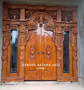 Gebyok ukir jati