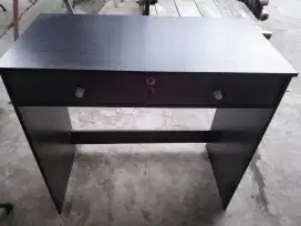 Meja belajar / meja computer