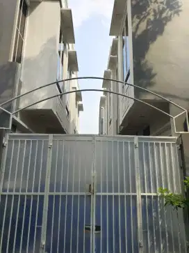 Disewakan rumah cluster baru jadi