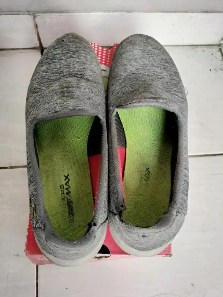 Sepatu skechers go walk 4 uk. 41