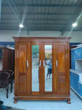 Lemari Kayu Akasia 4 Pintu Cermin Jumbo