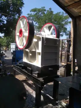 Mesin Pemecah Batu 250x400