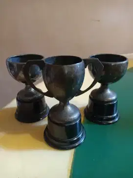 Set tempat lilin kuningan