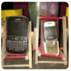 Hp blackberry +esia masih hidup tapi chager ga ada jadi posisi hp mati