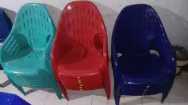 Kursi plastik santai