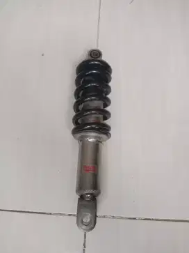 skok belakang Suzuki GSX orisinil
