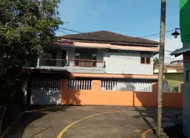 Dijual Rumah 2 Lantai Lokasi Strategis  Di kota Ujung Pandang Baru