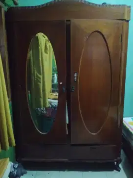Lemari jati jadul antik 2 pintu