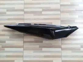 Cover body R (kanan) Vixion Old