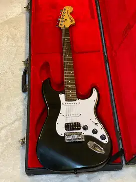 Squier Standard Series Black