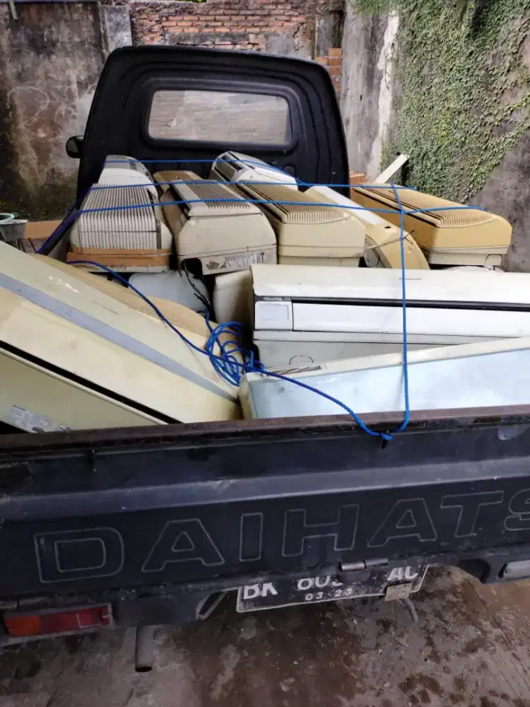 Menerima AC rusak dan seken