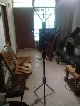 hanger gantungan multifungsi  bahan pipa besi tinggi 165cm.
