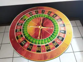 Meja bundar motif roullete