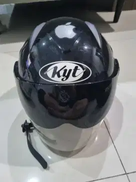 Helm kyt kondisi good jarang pakai
