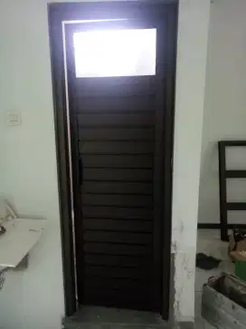 Pintu kamar mandi aluminium