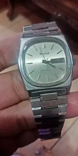 jam tangan bulova