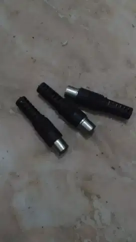 colokan tv plastik hitam 20pcs + colokan tv besi  31pcs