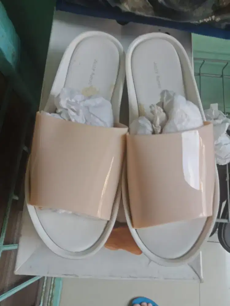 sandal wanita bekas no 37