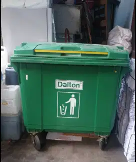 Tempat sampah dalton