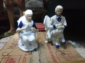 Patung kecil hiasan rumah