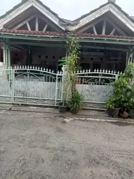 Dukuh Zamrud Rumah 1 ½Lantai Di Jual Cepat