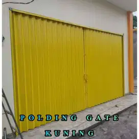 Folding gate rolling door