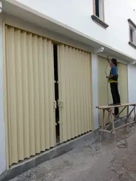 Pintu RUKO FOLLDING GATE ROLLING DOOR