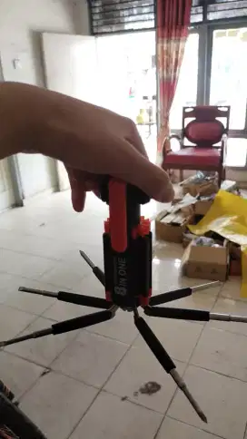 8 in one screw driver multi torch