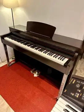 Yamaha Clavinova CLP-430 Piano Digital Arius Electone DGX