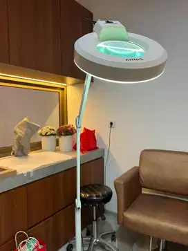 Lampu facial LED / untuk facial Salon, sulam, klinik,ada kaca pembesar