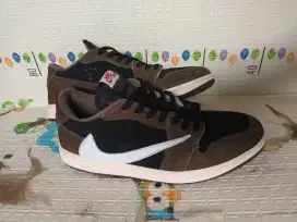 Sepatu second nike air jordan travisscott