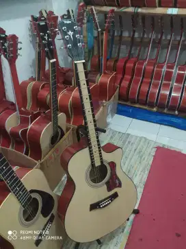 Gitar akustik Taylor