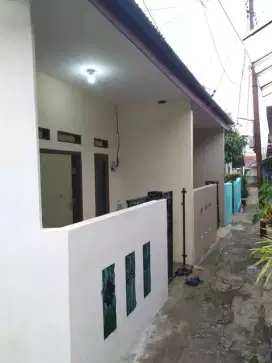 Jual cepat rumah kontrakan 2 pintu