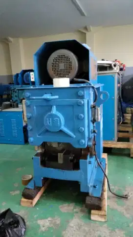 Rental Bar Bender dan Bar Cutter...