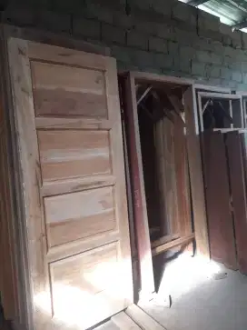 kamar pintu saja