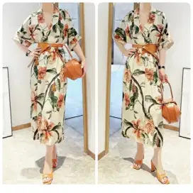 RS 18124 Dress CELEBRINE Floral Free Belt