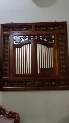 Cermin Jendela Kayu Jati 1 x 1 m