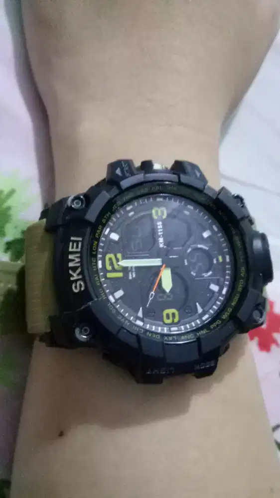 Jam tangan SKMEI