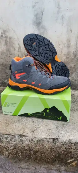 Sepatu gunung hiking outdoor boots ori