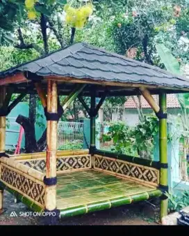 Saung bambu penghias taman | saung gajebo