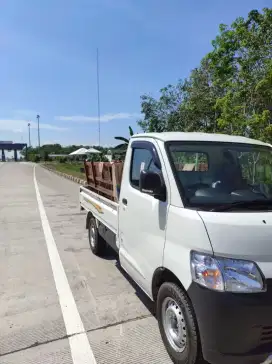 Jasa angkutan , pindahan , pick up